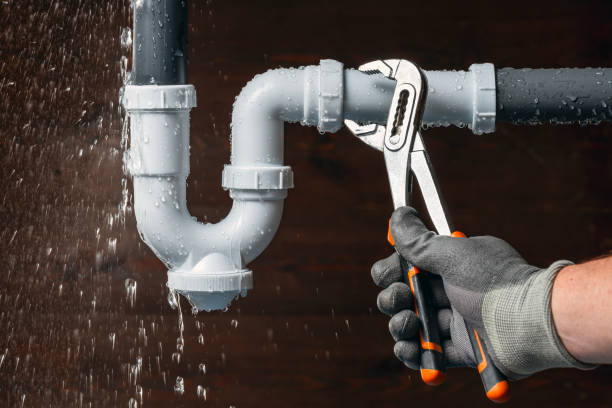 Professional Leak Detection technician working in Leon, KS